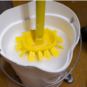 Vikan 7030 UST Tank Brush – 190 mm – Hard