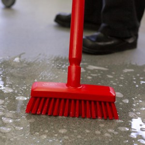 Vikan 7042 Compact Wall/Deck Scrub 225 mm Hard