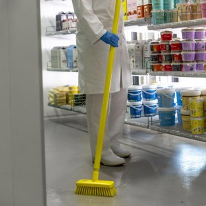 Vikan 7042 Compact Wall/Deck Scrub 225 mm Hard